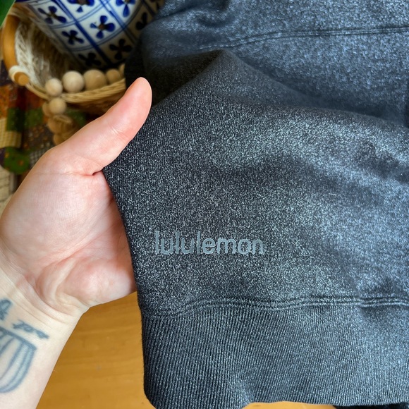 Lululemon ‘Perfectly oversized’ cropped crew - Picture 7 of 8